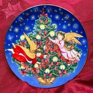 VTG Avon Trimming The Tree Plate